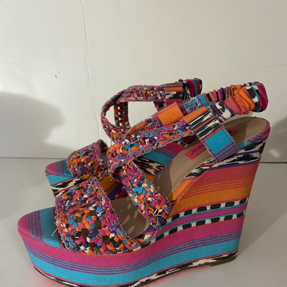 Betsey Johnson busta espadrille wedge heel sandals colorful 10 - Picture 3 of 11